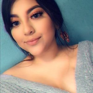 Meet your Posher, Vanessa